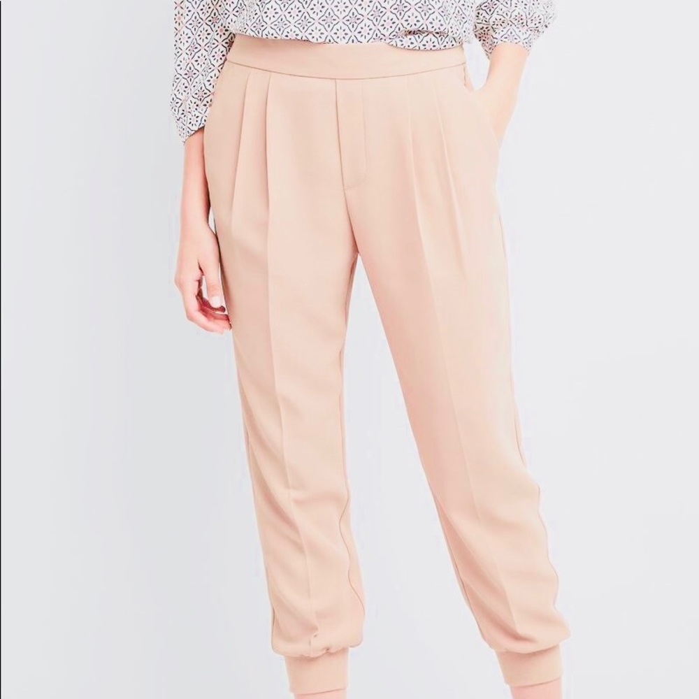 NWT GAP Comfort Waist Pleated Crepe “Jogger” Pant